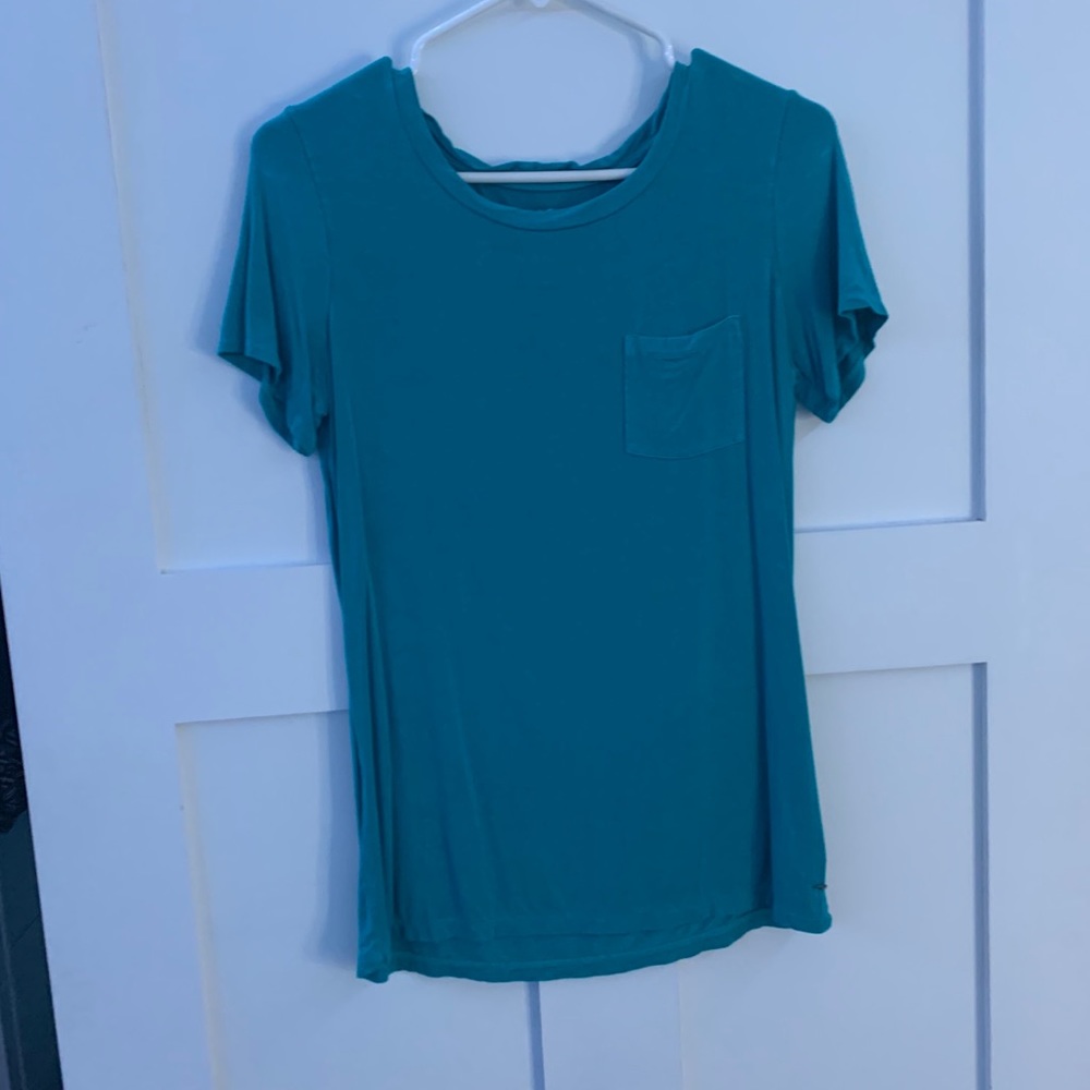 blue t